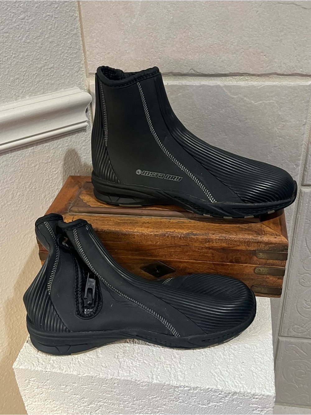 Henderson aquatics men’s 7MM Instadry neoprene ankle zip dive water boots sz9